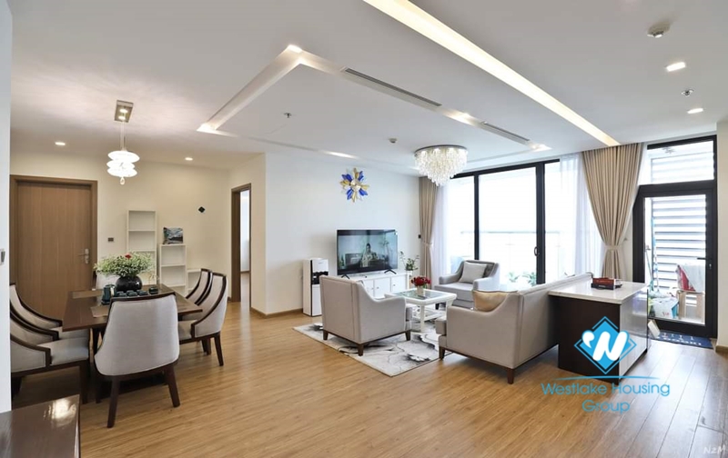 A charming apartment for lease in Vinhome Metropolis, Lieu Giai, Ha Noi